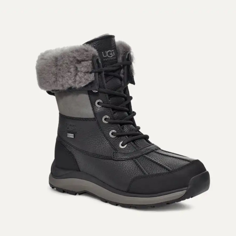 UGG Women's Adirondack III Boot Black Winter Boots brand new.
